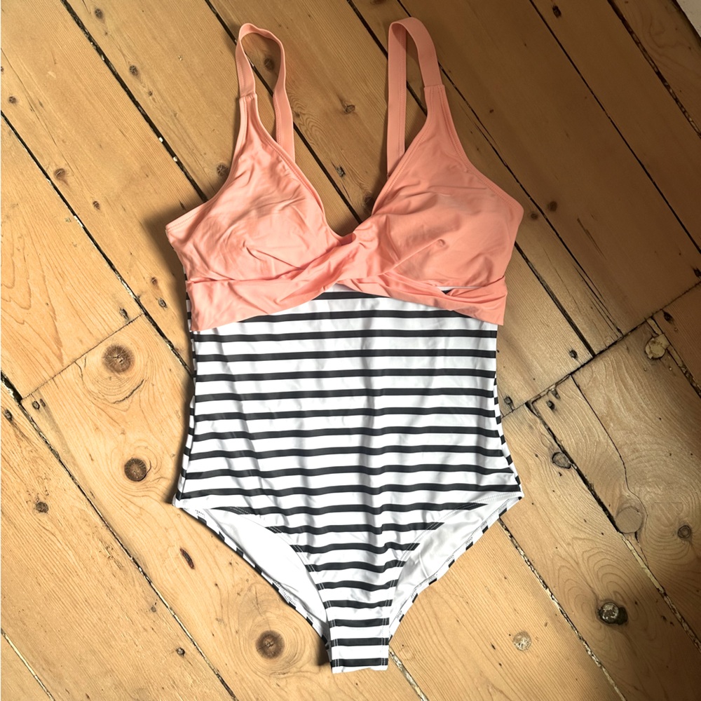 ✨NWT✨B2PRITY One Piece Bathing Suit